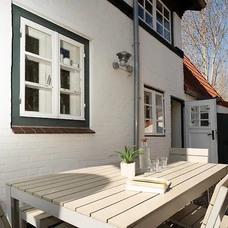 Weisses Haus 9123i Appartement Bojendorf